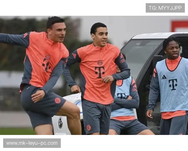 穆西亚拉 vs 贝林厄姆：全能性与技术流中场的差异在哪