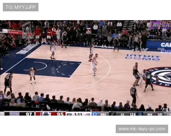 半场哨响时比赛规则与裁判判罚标准解析