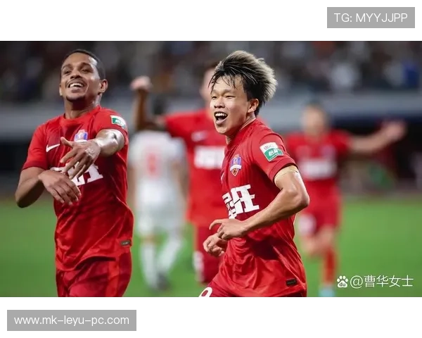 梅州客家深陷中超保级区近期抢分形势不容乐观 梅州客家深陷中超保级区近期抢分形势不容乐观
